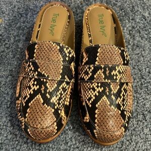True Ivy Mule (Brown,Tan and Black)